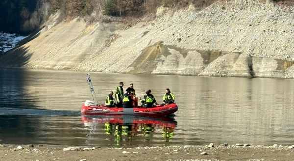 CLES - Riprese nel lago di Santa Giustina le ricerche di Sarà Pedri