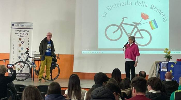 EDOLO - Bicicletta delle Memoria: Bloisi incontra gli studenti del Meneghini