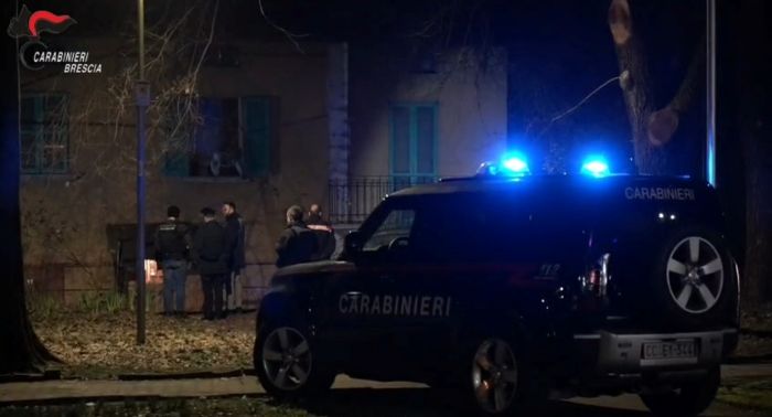 DARFO BOARIO - Controlli dei carabinieri in Valle Camonica, espulsi due irregolari