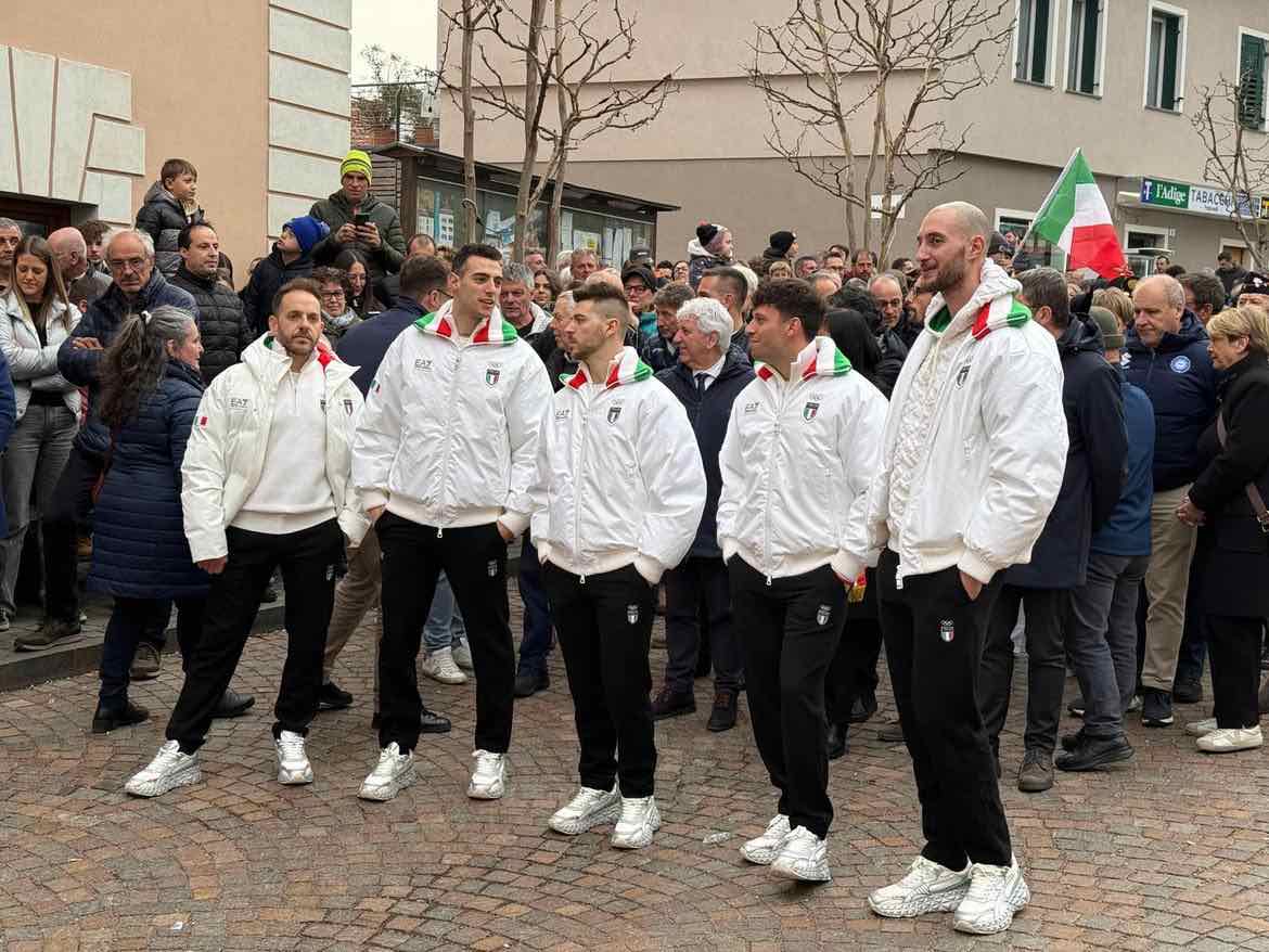 TRENTINO - Cembra in festa per i campioni olimpici del curling
