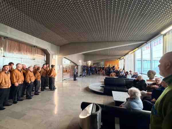 TRENTINO - Palazzo della Regione aperto: buona la prima con Coro Lagorai