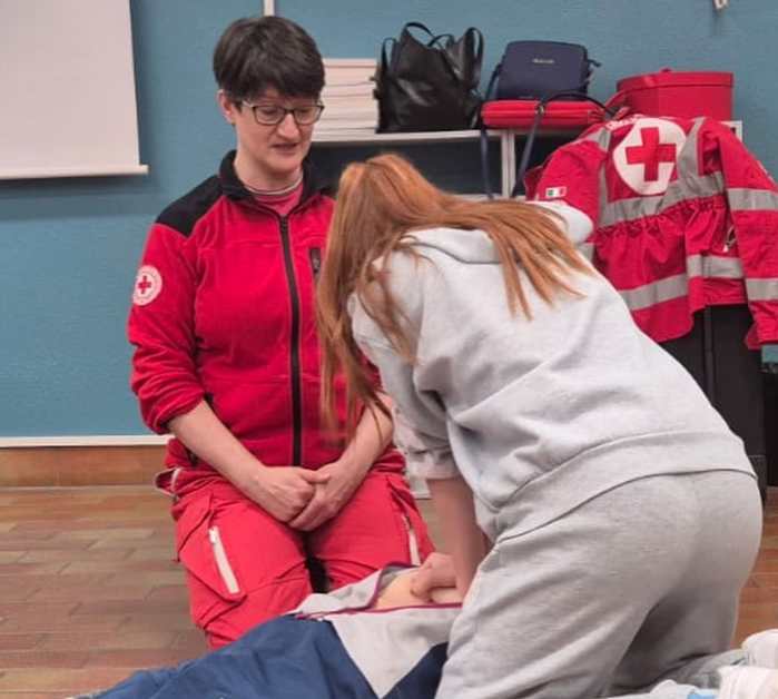 VALLE CAMONICA - Breno: la Croce Rossa organizza corso base 