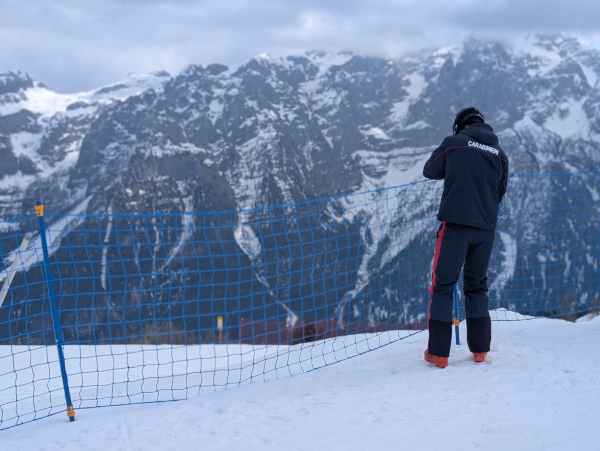 CRONACA - Skiarea Folgarida-Marilleva: 32 sanzioni dei carabinieri