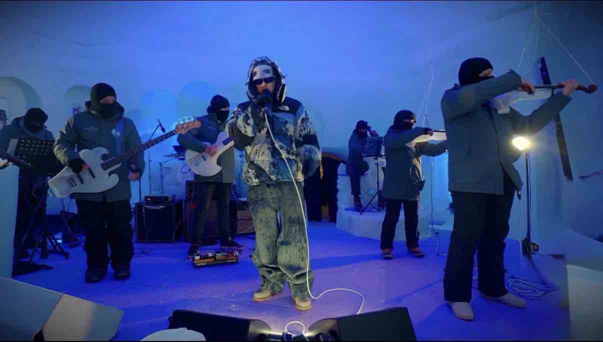 TONALE - Low-Red al Paradice Dome: il rap scende nel ghiaccio
