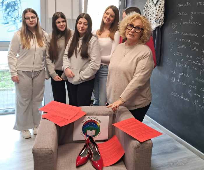 VALLE CAMONICA - Al Meneghini di Edolo la mostra "What Were You Wearing?