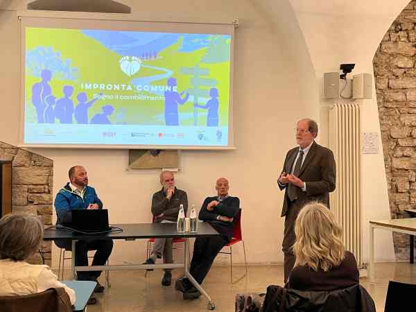 ATTUALITÀ - “Libro azzurro” sulla gestione sostenibile dei rifugi trentini