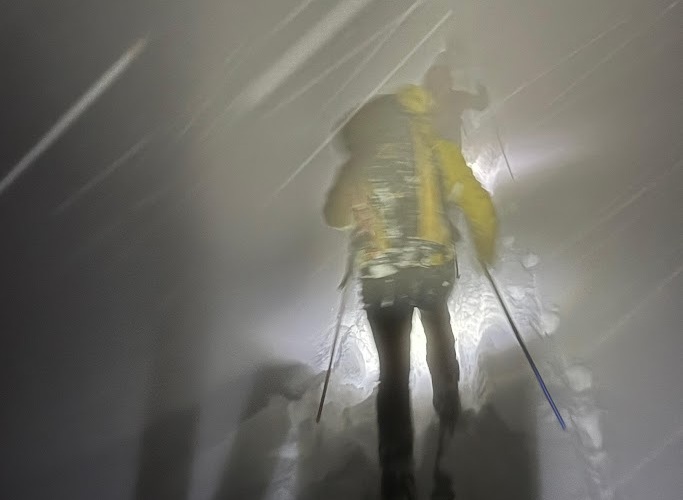 TONALE - Notte da incubo per due scialpinisti bloccati nella bufera sull'Adamello