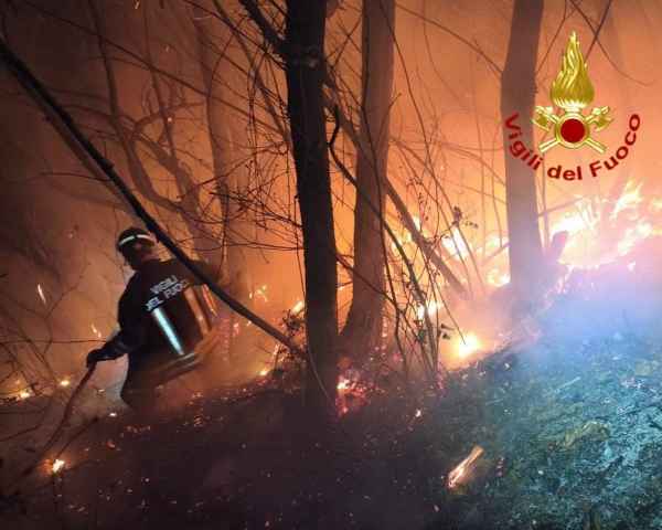 CRONACA - Emergenza incendi dalla Valle Camonica alla Franciacorta