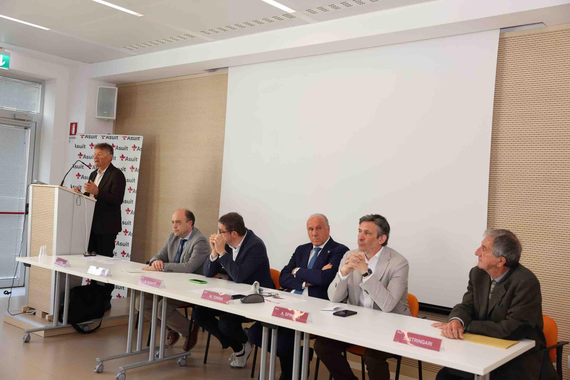 TRENTINO - Protonterapia: intitolata a Renzo Leonardi la sala convegni