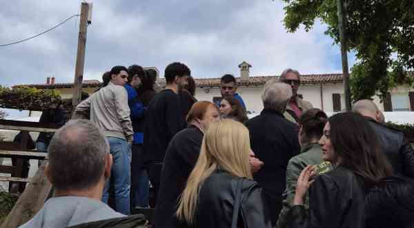 EVENTO - Iseo: folla al casting del film hollywoodiano 