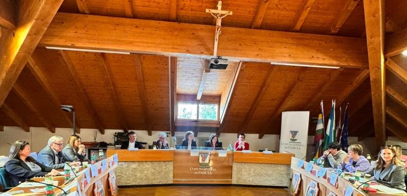 TRENTINO - Minoranze linguistiche: il Consiglio provinciale del Trentino in Val di Fassa