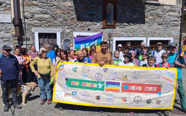 VALLE CAMONICA - Da Cevo e dalla Valsaviore un'unica voce: "Basta guerre"