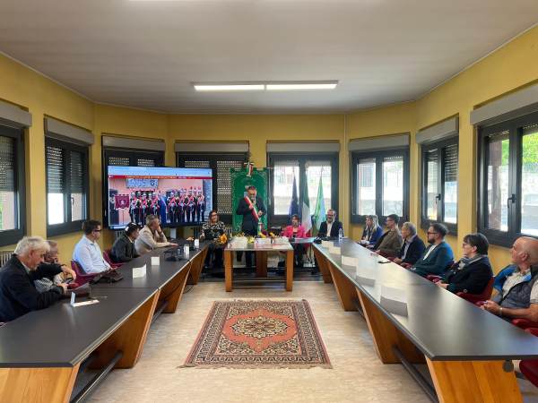 VALLE CAMONICA - Il premio Sant'Obizio a Elza Bontempi e Giovanni Apolone