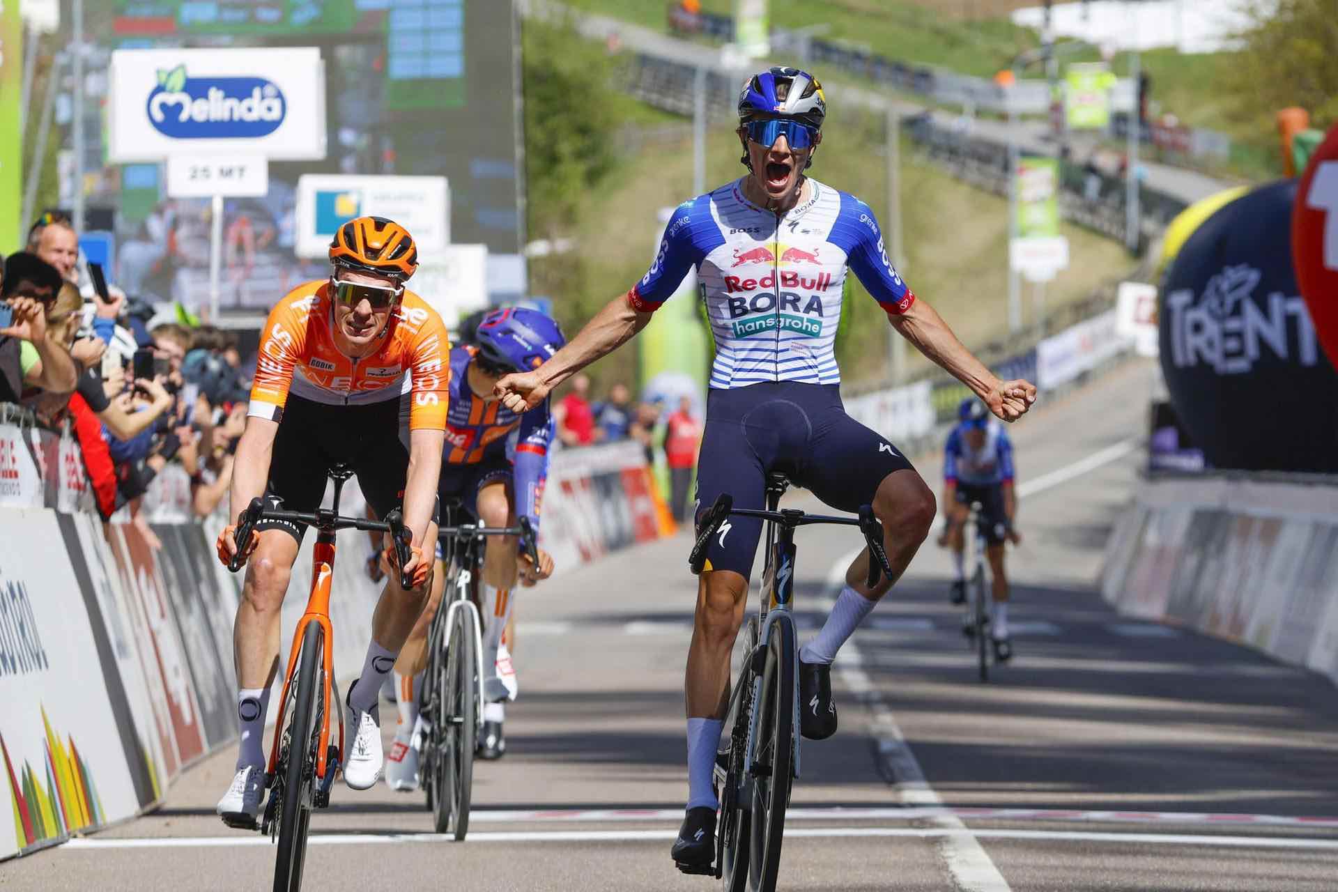 SPORT - Ciclismo, Tour of the Alps: Pellizzari vince in Val Martello e veste la Maglia Verde