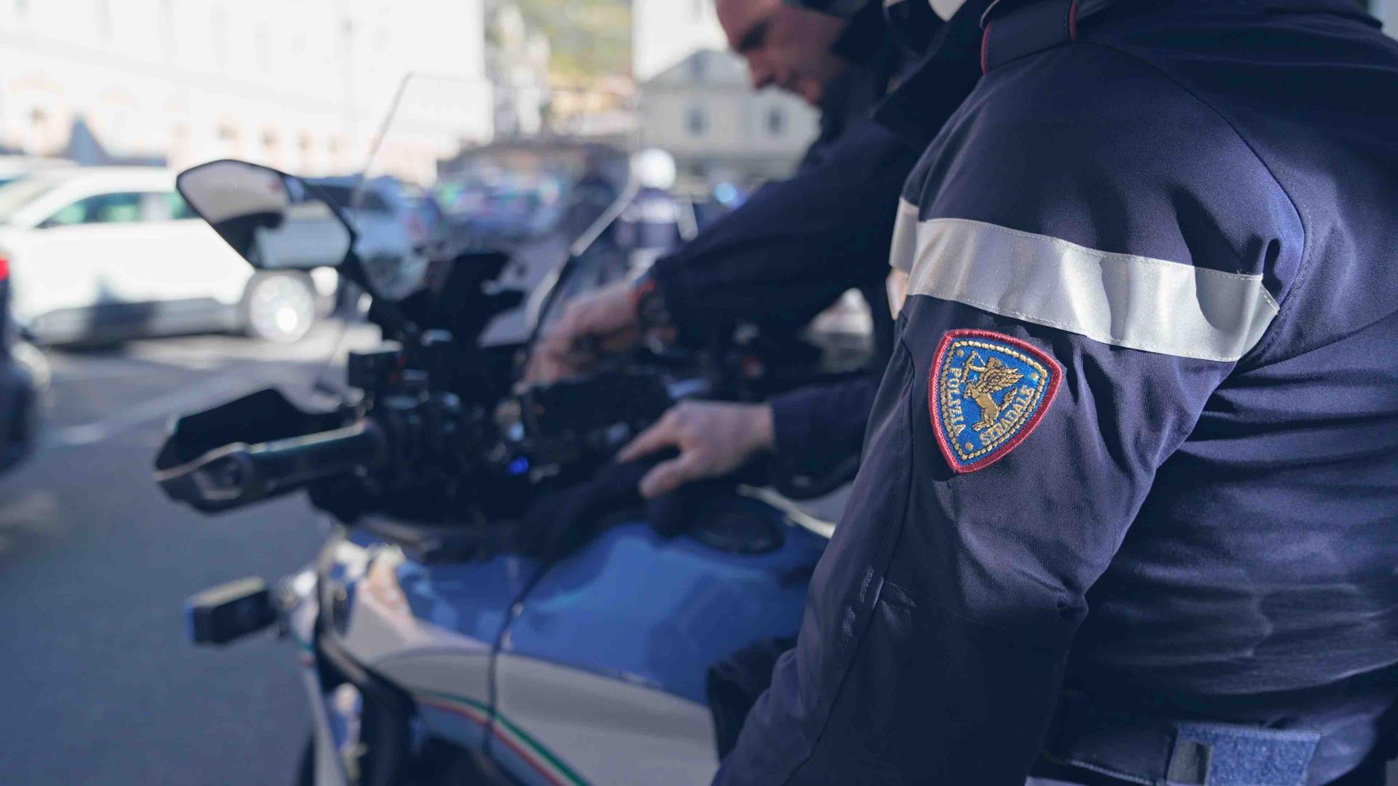 TRENTINO - Denunciato dalla Polizia di Stradale per alterazione della targa 