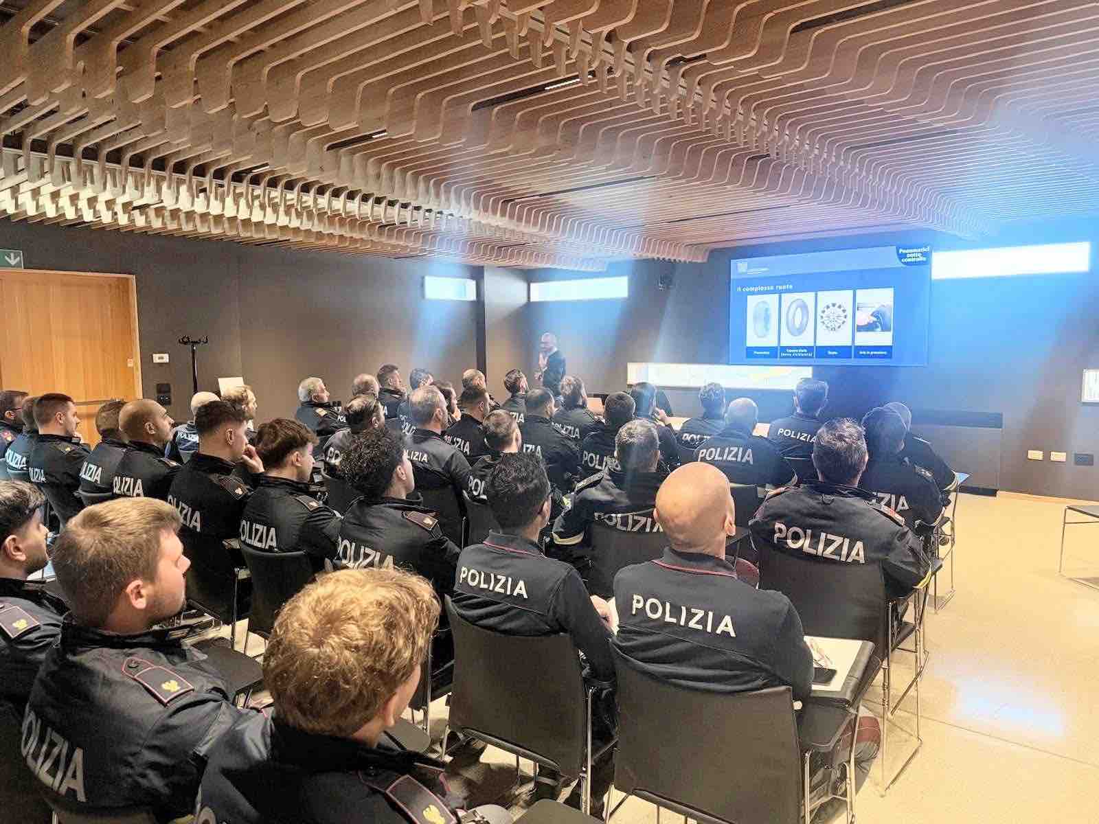 ATTUALITÀ - Attività di formazione specialistica per gli agenti della Polizia Stradale del Nord Est