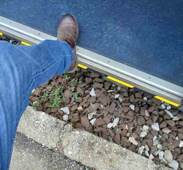 SEBINO - Raccolta firme per innalzamento della banchina alla stazione di Sulzano