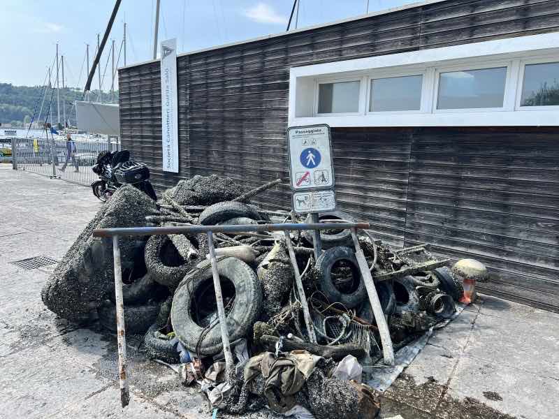 GARDA - Salò: ripuliti i fondali del porto Mauro Melzani