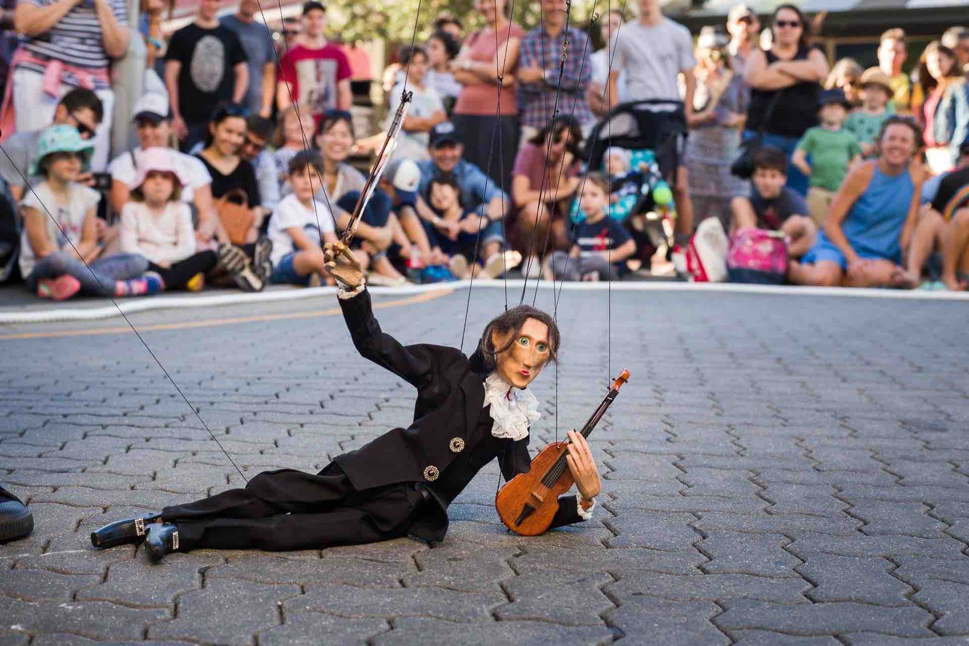 EVENTO - A Lundo il borgo diventa teatro: nasce F.A.T.T.O., il festival di arte in strada