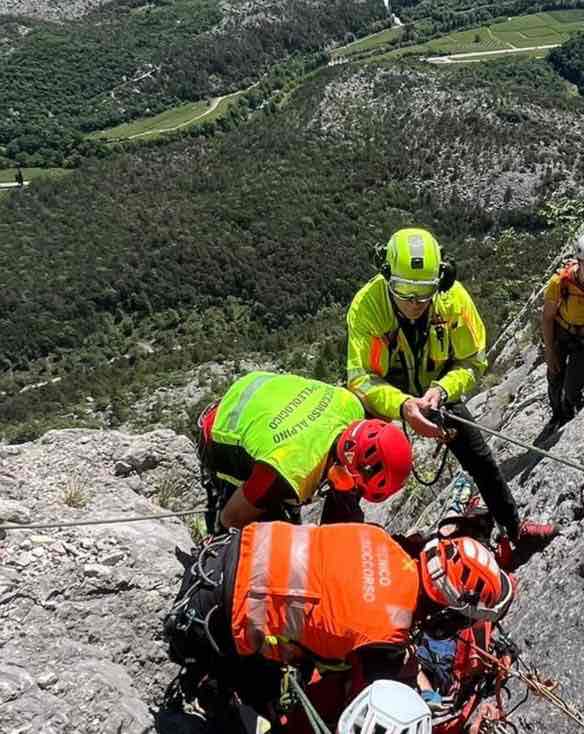 CRONACA - Cima alle Coste, climber colpito da una scarica di sassi lungo il Diedro Martini