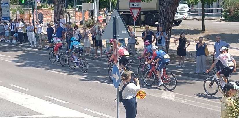 CICLISMO - Giro d'Italia: l'abbraccio dei bresciani ai ciclisti