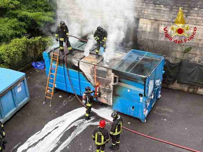 CRONACA - Incendio in una ditta di rifiuti speciali del Bresciano: i danni