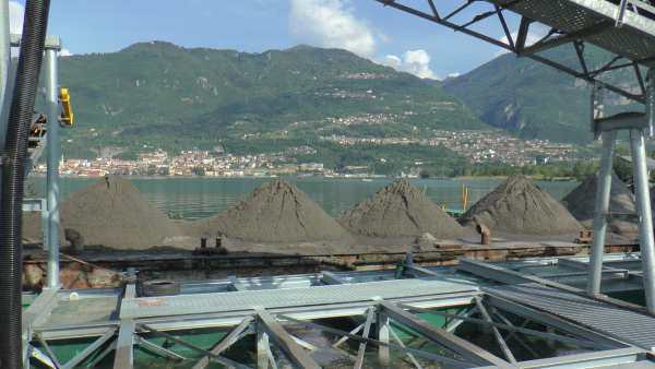 SEBINO - Lavori di escavazione del materiale litioide alla foce dell'Oglio