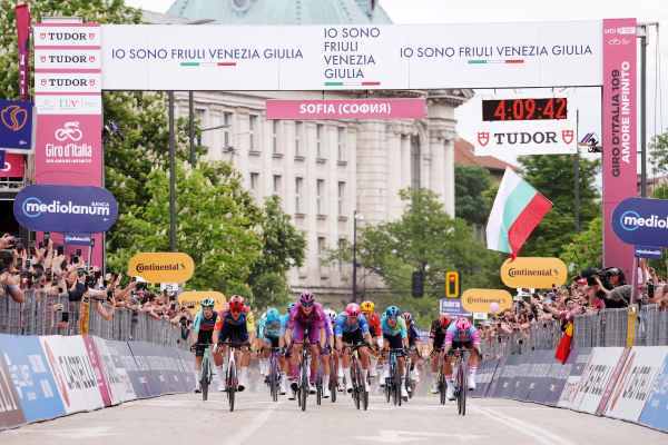 SPORT - Giro d'Italia 3a tappa: Magnier batte in volata Milan