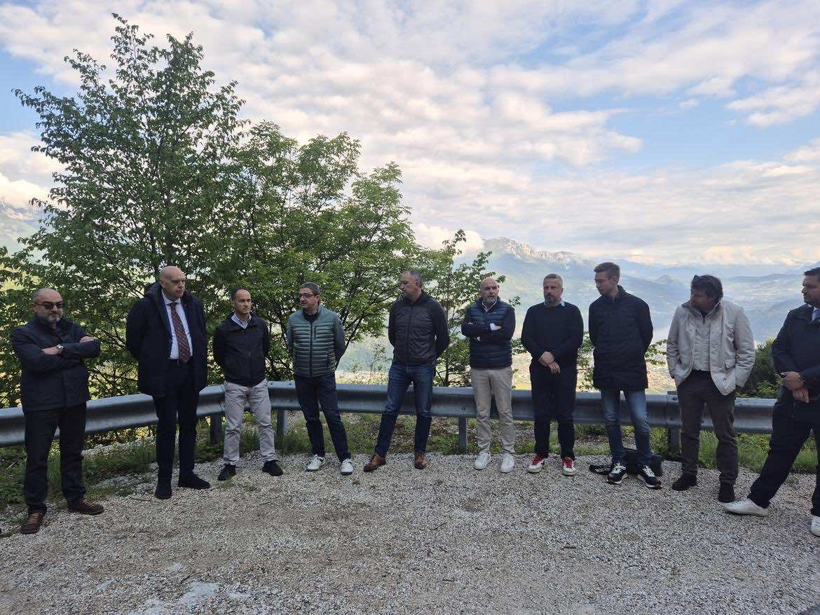 ALPE CIMBRA - Strada del Menador, avviati i lavori di sistemazione: costi e strade chiuse