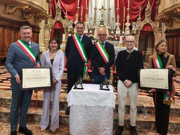 VALLE CAMONICA - Consegnato il premio Sant'Obizio a Elza Bontempi e Giovanni Apolone