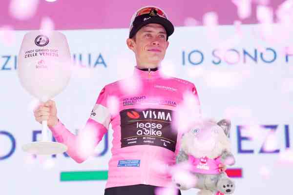 SPORT - Giro d'Italia: Paul Magnier in volata vince a Pieve di Soligo