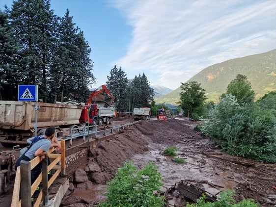 ATTUALITÀ - Al lavoro per i danni causati dal maltempo a Merano e Avelengo
