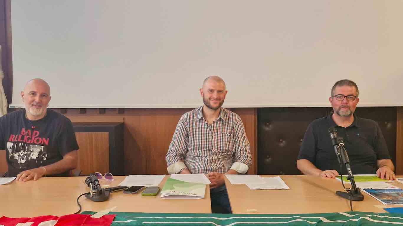 ATTUALITÀ - Riforma dello Statuto e aperture festive commercio: cosa può cambiare in Trentino