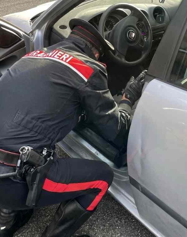 CRONACA - Giovane spacciatore arrestato dai carabinieri in Valle Camonica