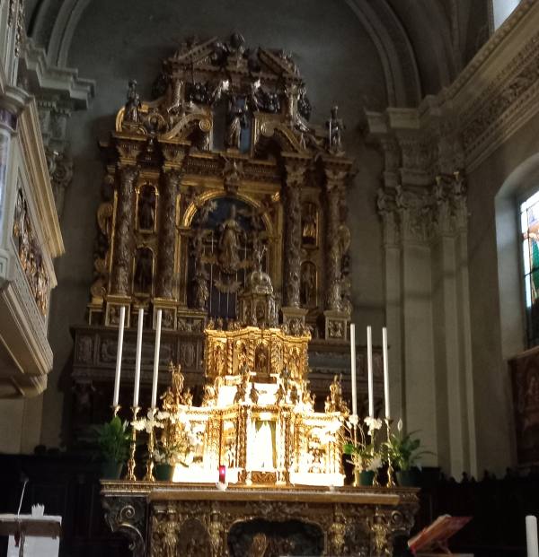 VALLE CAMONICA - L'abbraccio della comunità di Ponte di Legno a quattro sacerdoti