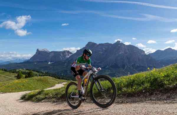 SPORT - MTB: Peretti e Valero Serrano trionfano in Val Gardena