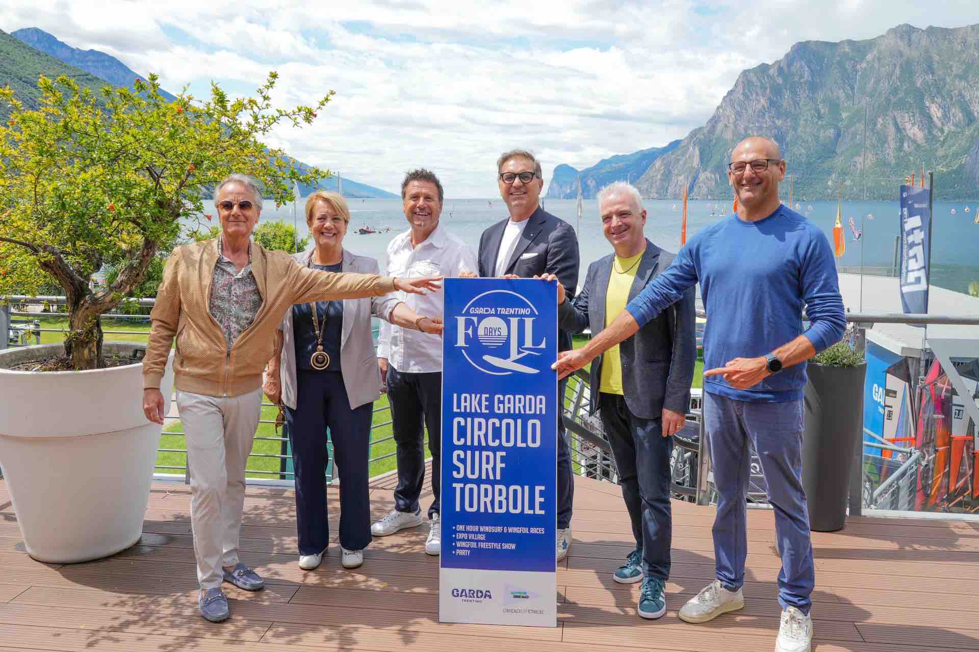 EVENTO - Nel Garda Trentino la nuova frontiera del watersport: debutta a Torbole il festival del foil