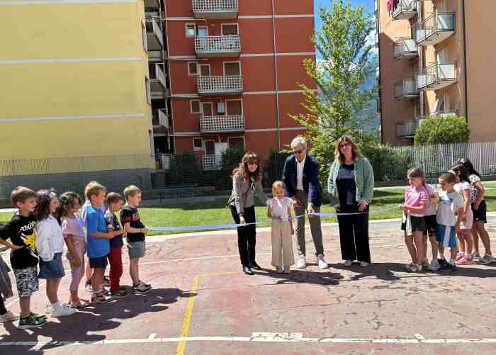 SONDRIO - Inaugurato il giardino riqualificato della scuola primaria Credaro