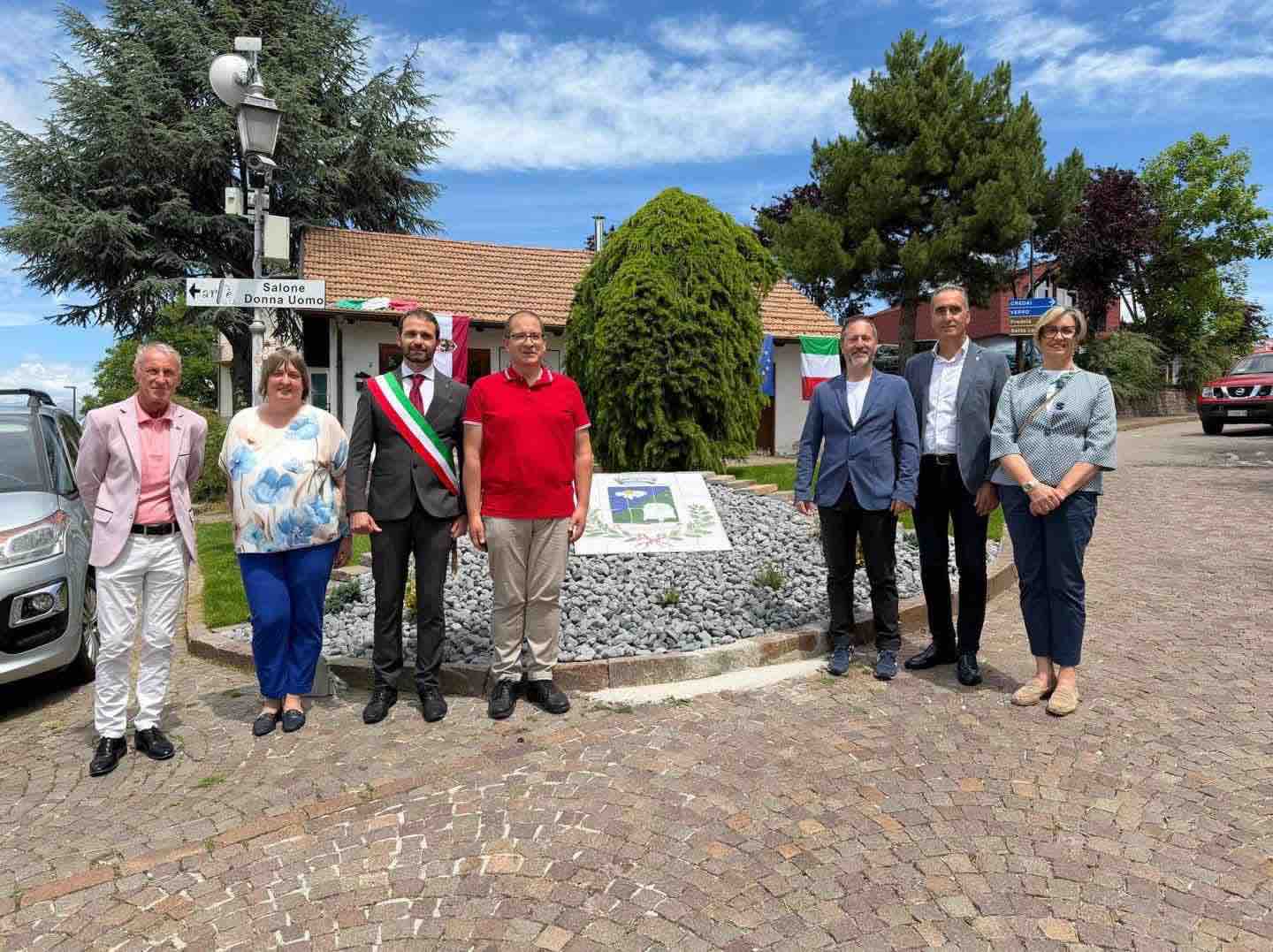 CLES - Sfruz presenta il nuovo stemma comunale realizzato dai ragazzi della GSH