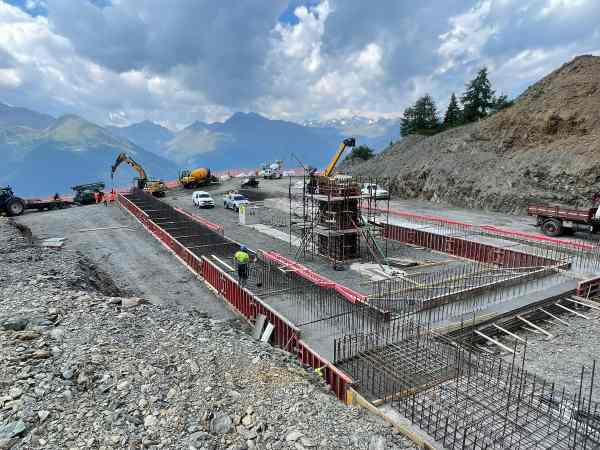 VALLE CAMONICA - Ponte di Legno: avanzano i lavori della nuova telecabina Corno d'Aola