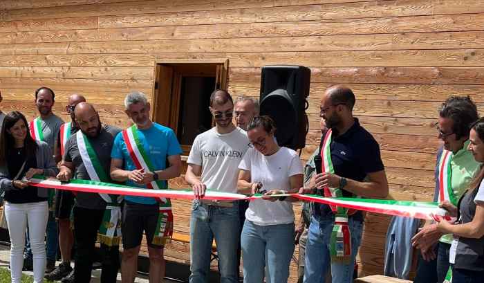 VALLE CAMONICA - Berzo Demo: grande festa per la riapertura del rifugio Loa