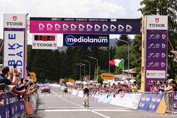 SPORT - Giro Next Gen, Lorenzo Mark Finn nuova maglia rosa