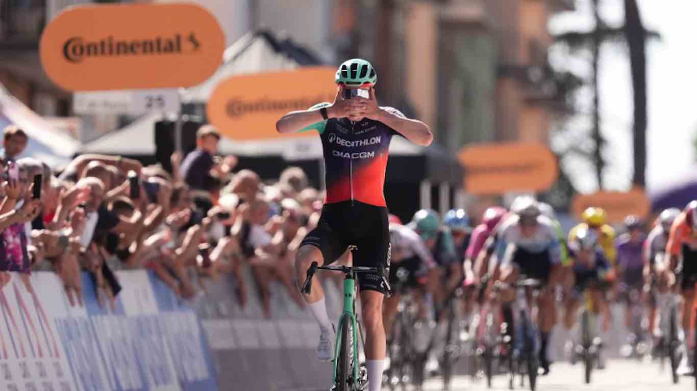 SPORT - Ciclismo, Kasper Haugland vince la prima tappa del Giro Next Gen