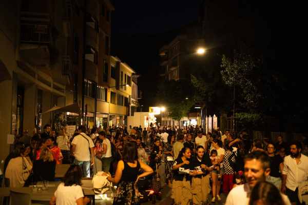ATTUALITÀ - Morbegno, grande successo della Notte Rosa 2026