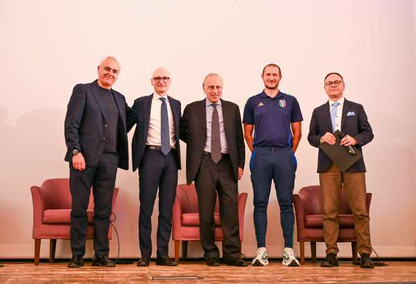 SPORT - Giancarlo Abete ha dato il calcio d'inizio all'8° Torneo Eusalp