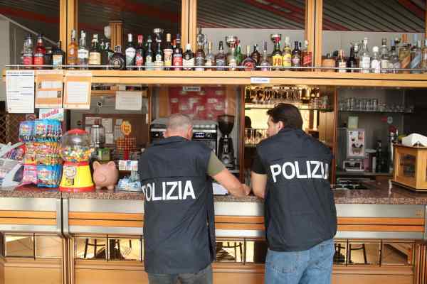 CRONACA - Malamovida, Sondrio: rissa in un locale, interviene il questore