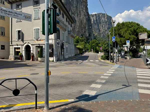 GARDA - Ponte sulla Sarca: test sul nuovo sistema semaforico