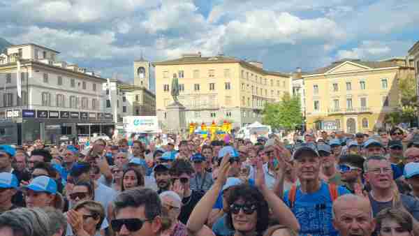 CICLISMO - Grande entusiasmo a Sondrio per il Tour de Suisse 