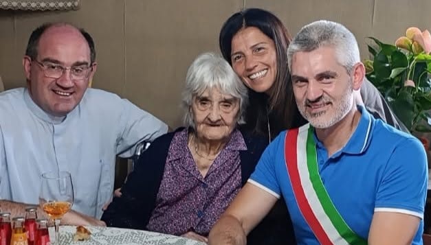 VALLE CAMONICA - Festeggiata Emilia Mottinelli, centenaria di Malonno