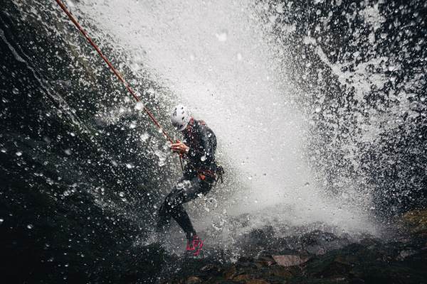 ATTUALITÀ - Montagna Salvatica in Val di Non: una serata dedicata al canyoning